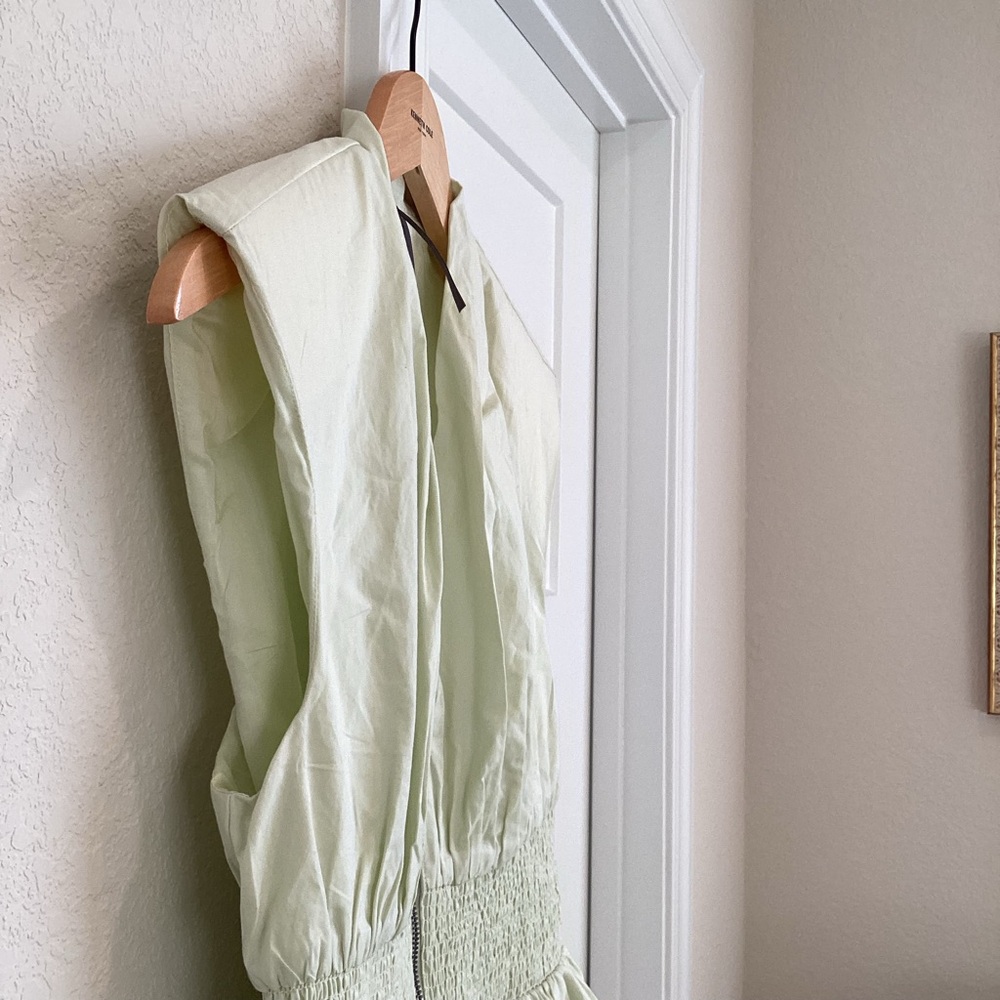 Anthropologie Tommie Cap-Sleeve Smocked Front Zip Blouse NEW Small Green Mint - Picture 8 of 13